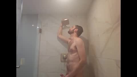 Snapshot of drpeppper456 chatting on 01/25/25, 01:32 uncutgem92 online show from 01/25/25, 01:32