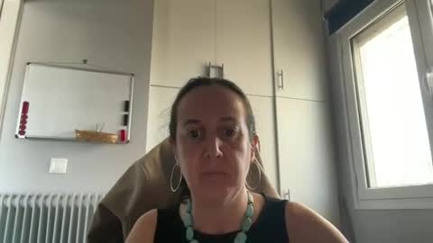 Snapshot of drresa chatting on 04/18/26, 10:52 Dr. Resa online show from 04/18/26, 10:52