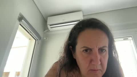 Snapshot of drresa chatting on 05/05/26, 09:17 Dr. Resa online show from 05/05/26, 09:17