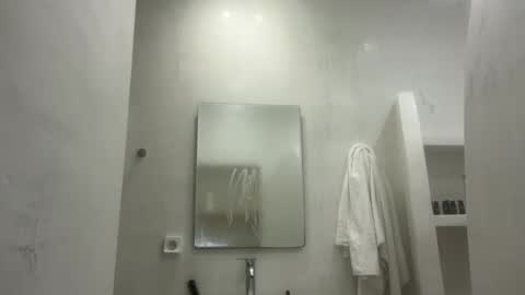 Snapshot of drresa chatting on 05/11/26, 04:04 Dr. Resa online show from 05/11/26, 04:04