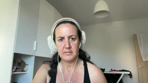 Snapshot of drresa chatting on 05/29/26, 09:18 Dr. Resa online show from 05/29/26, 09:18