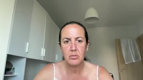 Snapshot of drresa chatting on 06/01/26, 09:33 Dr. Resa online show from 06/01/26, 09:33