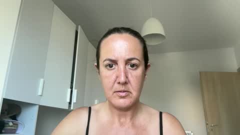 Snapshot of drresa chatting on 06/06/26, 09:14 Dr. Resa online show from 06/06/26, 09:14