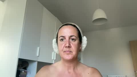 Snapshot of drresa chatting on 06/07/26, 09:24 Dr. Resa online show from 06/07/26, 09:24