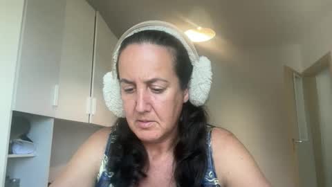 Snapshot of drresa chatting on 06/09/26, 09:10 Dr. Resa online show from 06/09/26, 09:10