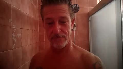 Snapshot of drummerboy72 chatting on 09/16/25, 01:01 drummerboy72 online show from 09/16/25, 01:01