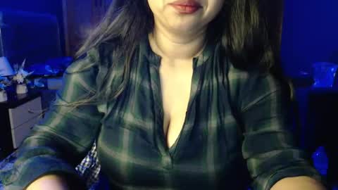 Dua online show from 04/18/26, 01:20