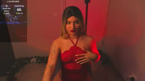 Snapshot of dualwave chatting on 12/19/25, 04:58 dualwave online show from 12/19/25, 04:58