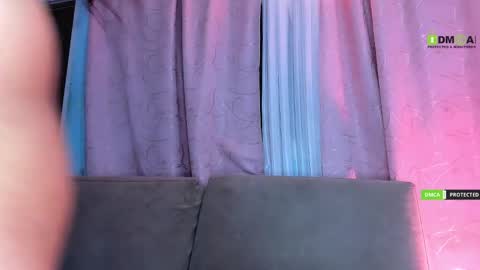 duamilktits online show from 11/28/25, 08:28