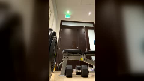 dubaigiyx online show from 06/05/26, 01:12