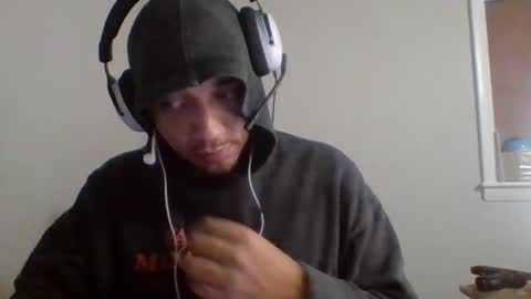 Snapshot of dubz07 chatting on 12/11/24, 12:23 dubz07 online show from 12/11/24, 12:23