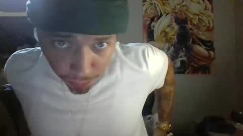 Snapshot of dubz07 chatting on 10/13/25, 02:17 dubz07 online show from 10/13/25, 02:17