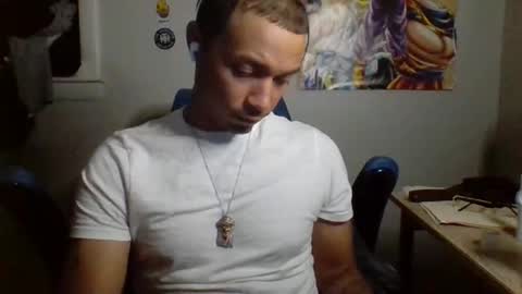 Snapshot of dubz07 chatting on 10/28/25, 01:58 dubz07 online show from 10/28/25, 01:58