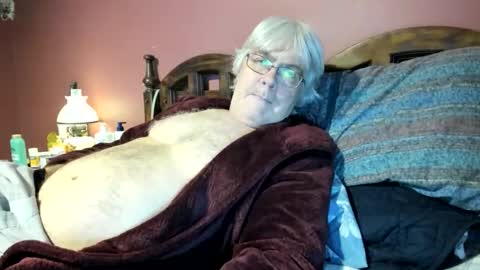 Snapshot of dug38 chatting on 04/18/26, 03:16 Doug online show from 04/18/26, 03:16