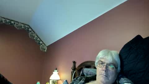 Snapshot of dug38 chatting on 05/11/26, 02:01 Doug online show from 05/11/26, 02:01