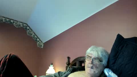 Snapshot of dug38 chatting on 05/11/26, 02:45 Doug online show from 05/11/26, 02:45