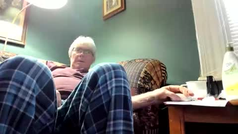 Snapshot of dug38 chatting on 05/17/26, 01:03 Doug online show from 05/17/26, 01:03