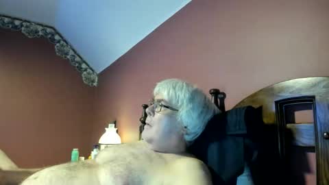 Snapshot of dug38 chatting on 05/20/26, 02:07 Doug online show from 05/20/26, 02:07