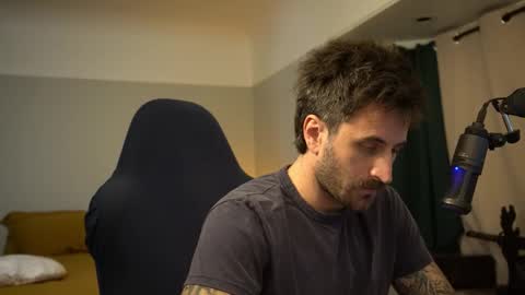 Snapshot of dukethedude chatting on 11/16/25, 03:01 Duke online show from 11/16/25, 03:01