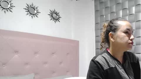 dulce__lovee online show from 10/15/25, 09:31