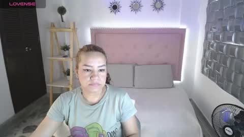 dulce__lovee online show from 11/13/25, 12:15