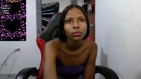 Snapshot of dulce_camx chatting on 07/17/26, 03:24 dulce_camx online show from 07/17/26, 03:24