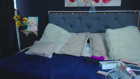 Snapshot of dulce_celeste15 chatting on 12/27/24, 09:11 C E L E S T E online show from 12/27/24, 09:11