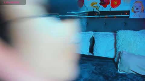 Snapshot of dulce_celeste15 chatting on 01/03/25, 03:22 C E L E S T E online show from 01/03/25, 03:22