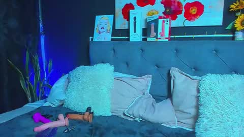 Snapshot of dulce_celeste15 chatting on 02/02/25, 03:54 C E L E S T E online show from 02/02/25, 03:54