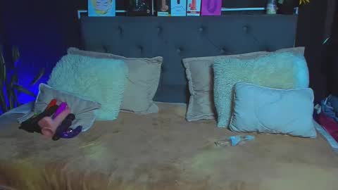 Snapshot of dulce_celeste15 chatting on 02/06/25, 11:21 C E L E S T E online show from 02/06/25, 11:21