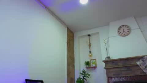 Snapshot of dulce_celeste15 chatting on 12/13/25, 07:53 C E L E S T E online show from 12/13/25, 07:53