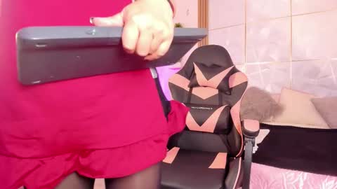   online show from 11/10/25, 02:27