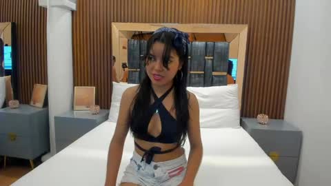 Snapshot of dulce_glamor_ chatting on 05/12/26, 11:40 Dulce online show from 05/12/26, 11:40