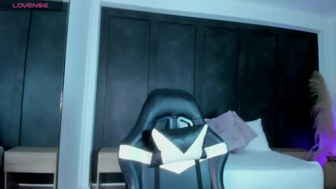 D U L C E online show from 04/18/26, 02:48