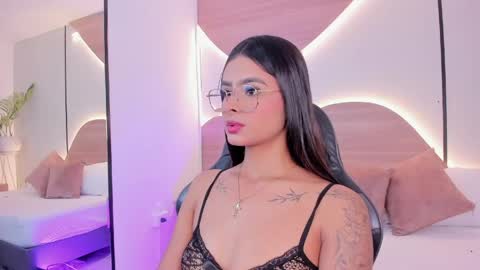 D U L C E online show from 05/01/26, 02:49