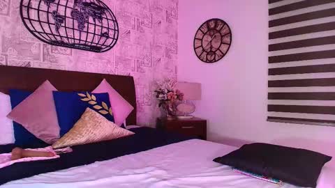 DULCE  online show from 12/02/25, 11:59