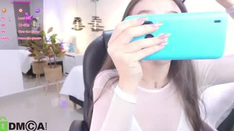 Snapshot of dulce_isabel_ chatting on 02/28/26, 03:18 dulce_isabel_ online show from 02/28/26, 03:18