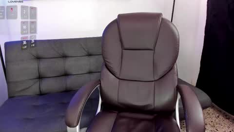 Snapshot of dulce_kitty13 chatting on 11/05/25, 03:39 Kitty online show from 11/05/25, 03:39