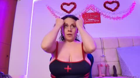 Dulce Maria online show from 02/18/26, 11:39