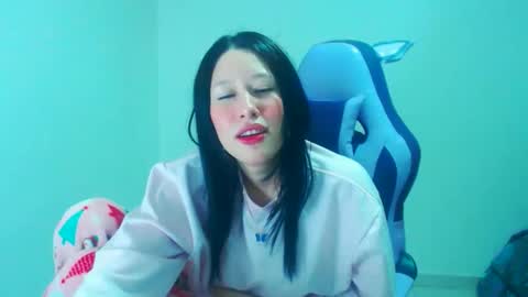 dulce_mauren online show from 11/27/25, 06:59