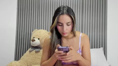 Snapshot of dulce_roberts_ chatting on 03/05/25, 01:50 Dulce  online show from 03/05/25, 01:50