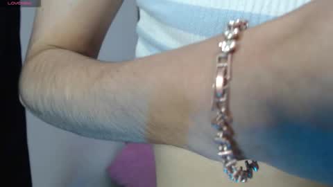 Snapshot of dulce_sara0 chatting on 12/18/25, 02:28 Dulce Sara online show from 12/18/25, 02:28