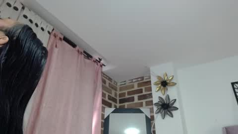 Dulce online show from 05/19/26, 08:48