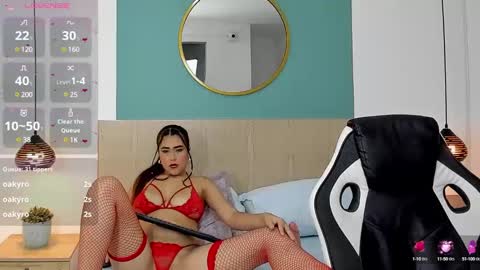 Snapshot of dulce_victoriaa_ chatting on 02/28/25, 09:33 V I C T O R I A online show from 02/28/25, 09:33