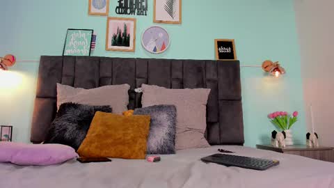 DULCE AURORA online show from 03/08/25, 02:55