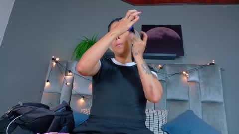 DULCE AURORA online show from 02/18/26, 07:48