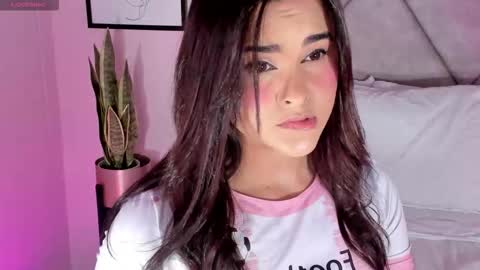 Snapshot of dulceegarcia chatting on 12/04/25, 04:55 Dulcee Garcia online show from 12/04/25, 04:55