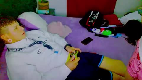 Juliana and online show from 10/25/25, 11:43