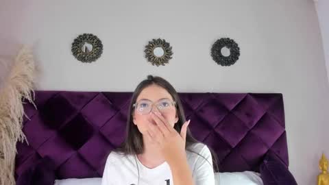 Snapshot of dulcevela chatting on 03/02/25, 04:28 dulcevela online show from 03/02/25, 04:28