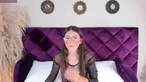 Snapshot of dulcevela chatting on 03/06/25, 04:30 dulcevela online show from 03/06/25, 04:30